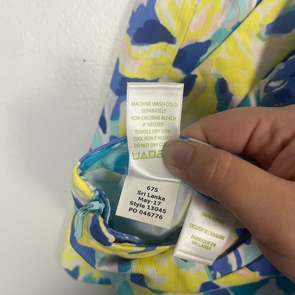 Lilly Pulitzer Ylang Ylang Love Scalloped Hem Side Zip Magnolia Shorts  size 4 - Picture 6 of 6